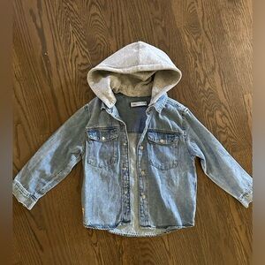 Zara boys denim jacket with removable hood NWOT size 7